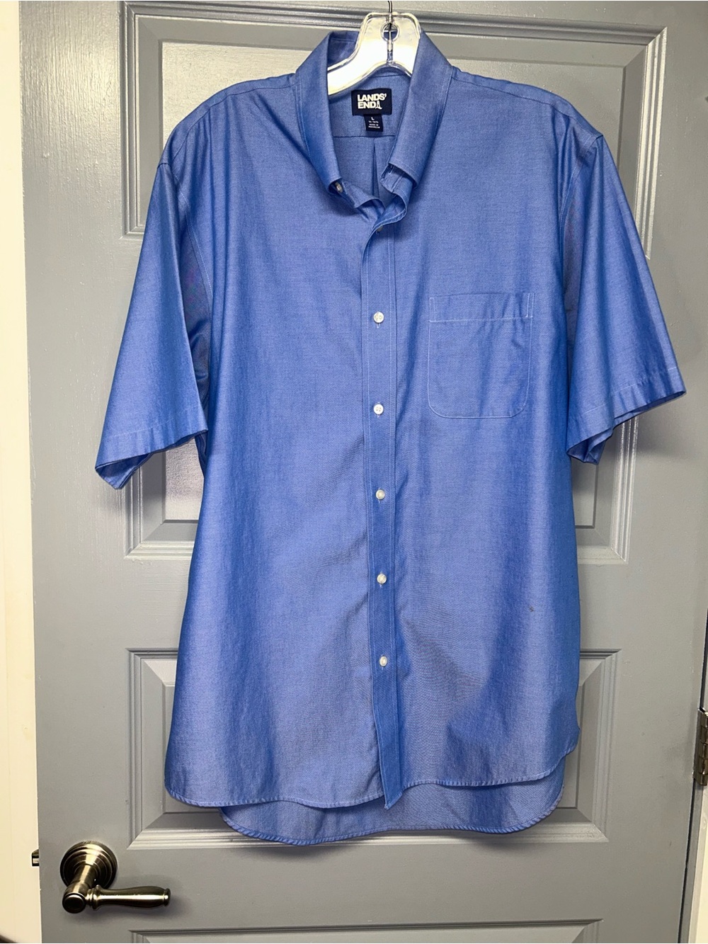 LAND’S END MENS Short sleeved button down blue cotton shirt. Size Large(16-16.5)